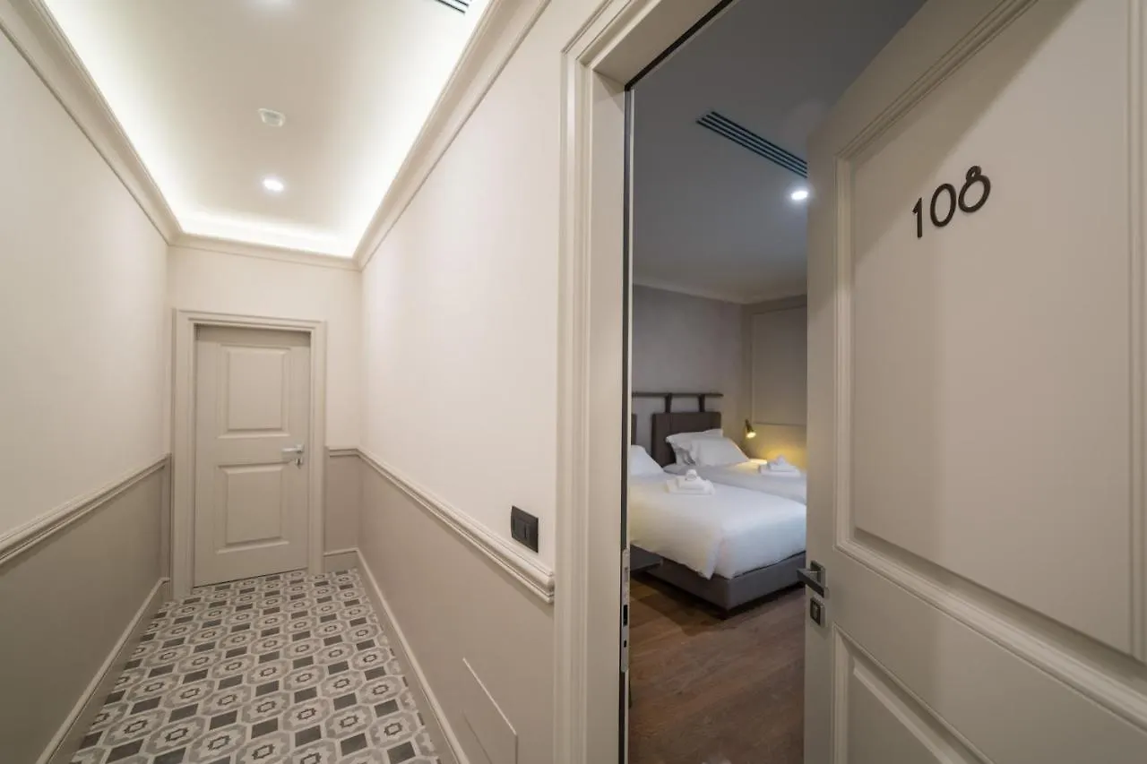 Palazzo 42 - Boutique Hotel & Suites Pistoia Italy