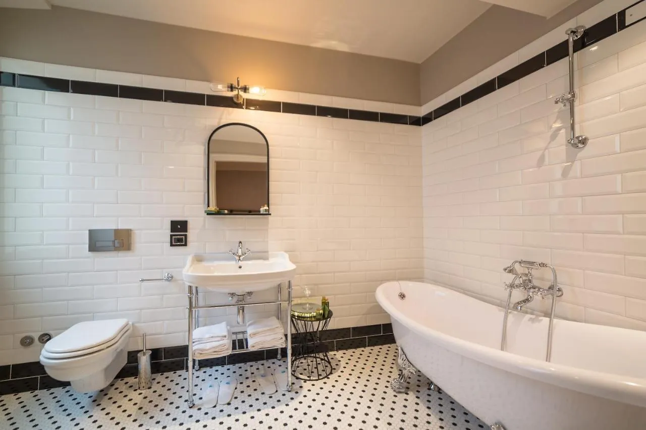 Palazzo 42 - Boutique Hotel & Suites Pistoia